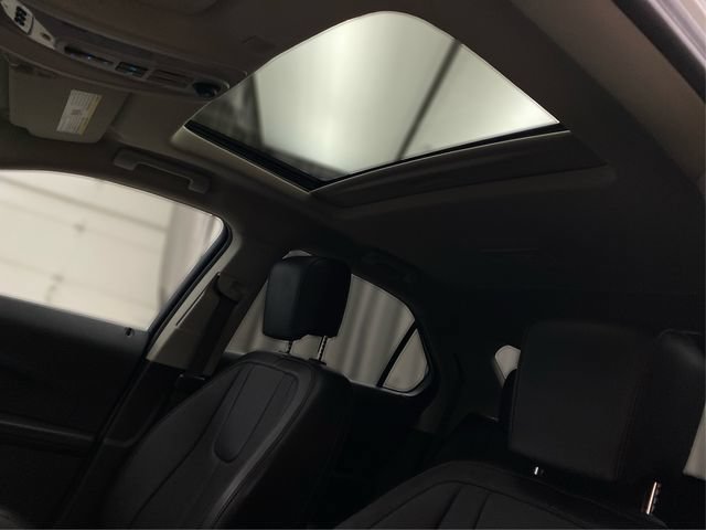 Used 2017 Chevrolet Equinox Premier w/ Enhanced Convenience Package AWD/4WD image 25