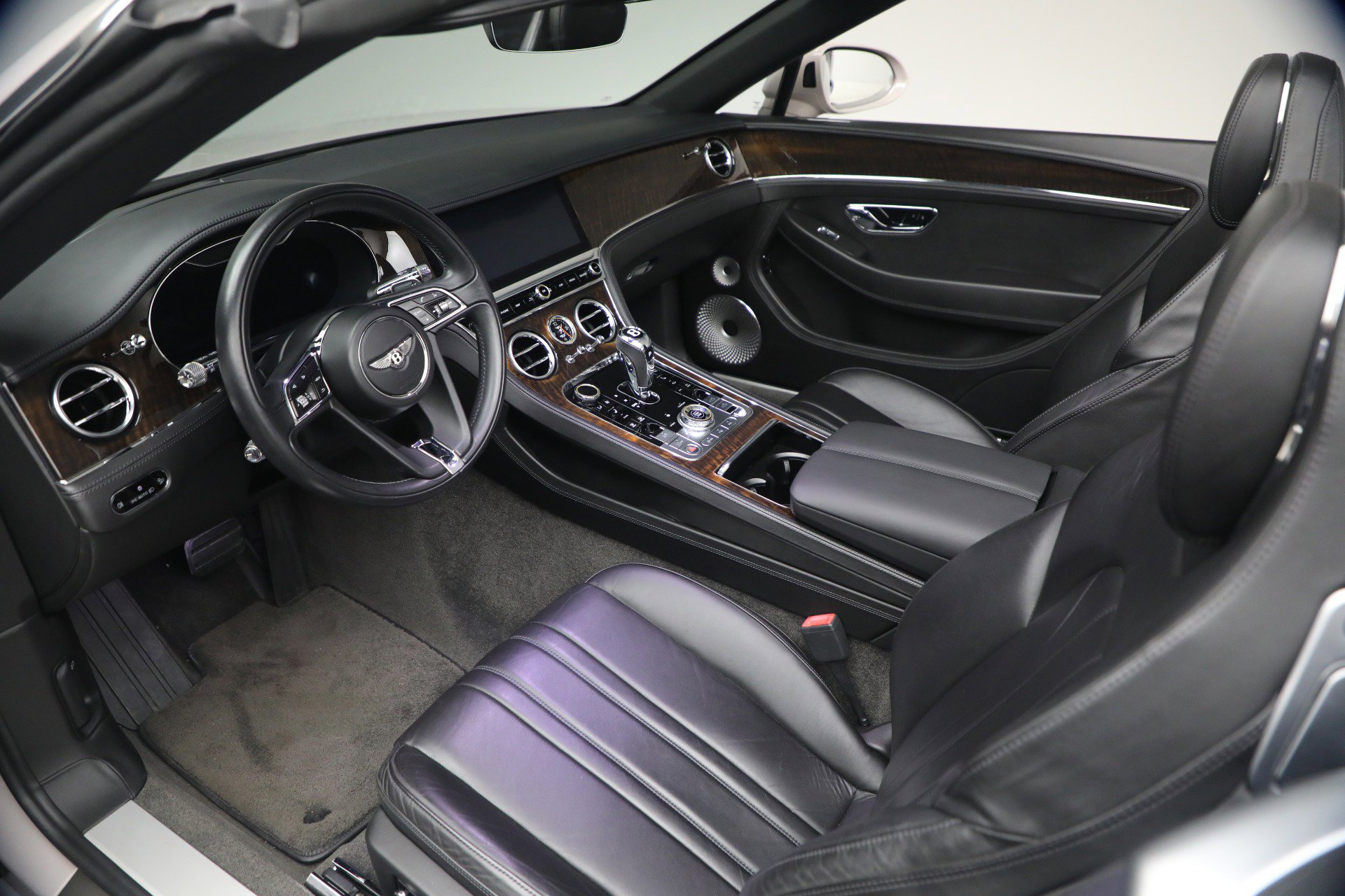 Used 2020 Bentley Continental GT V8 AWD/4WD image 29