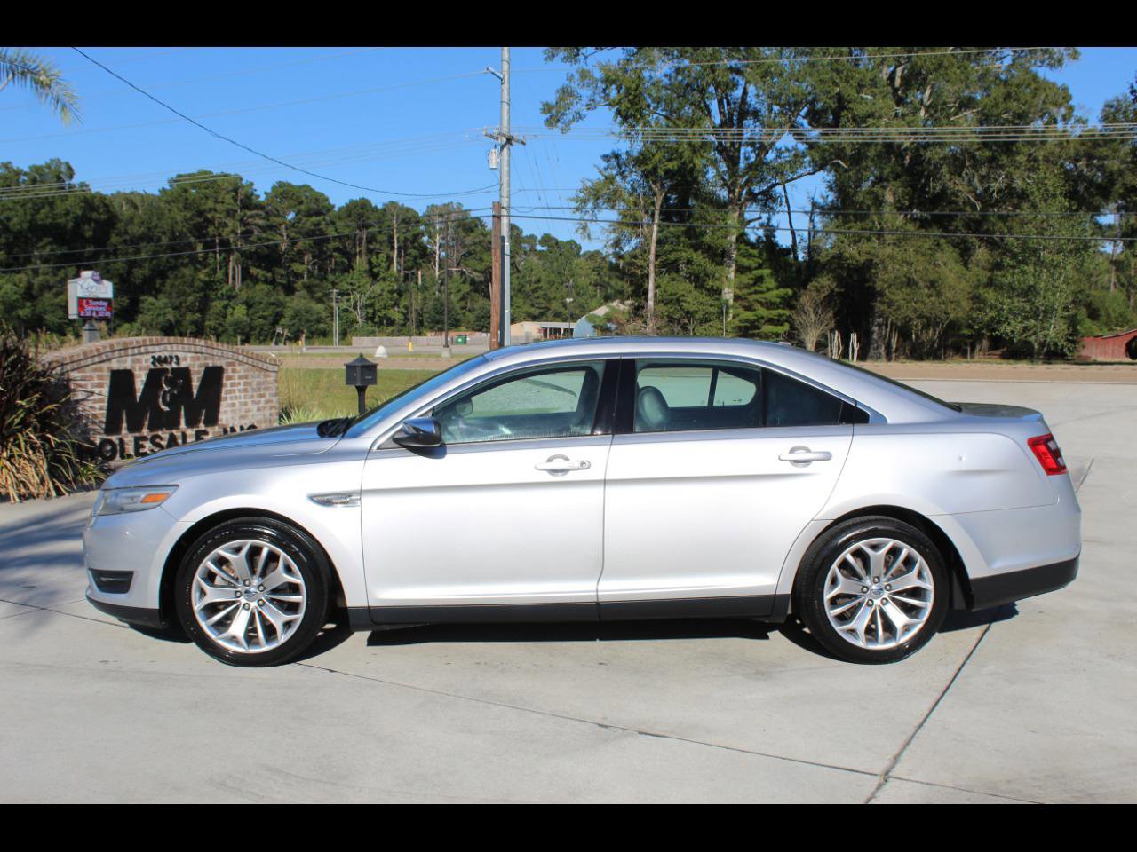 Used 2013 Ford Taurus Limited