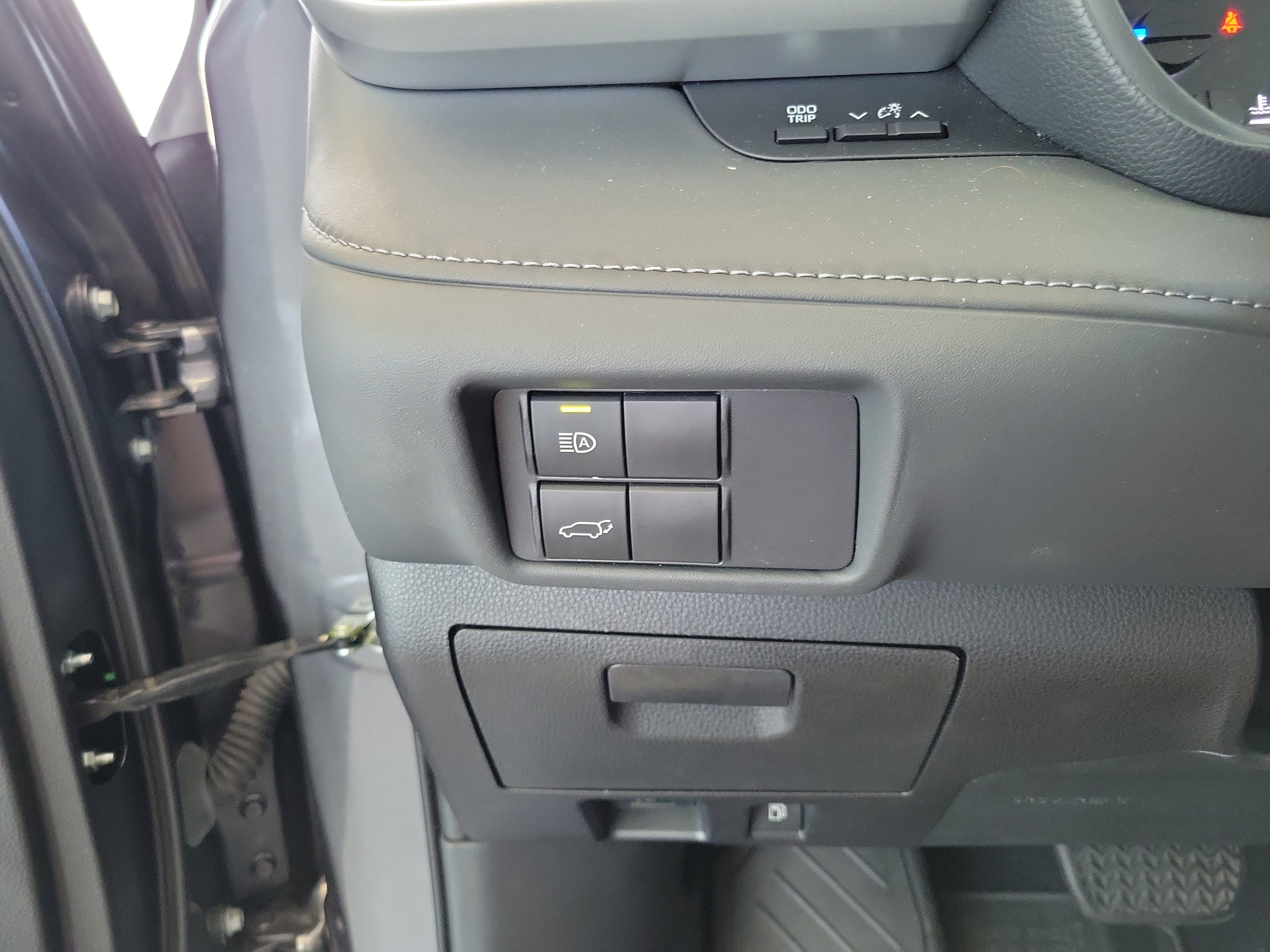 Used 2022 Toyota Highlander LE image 15