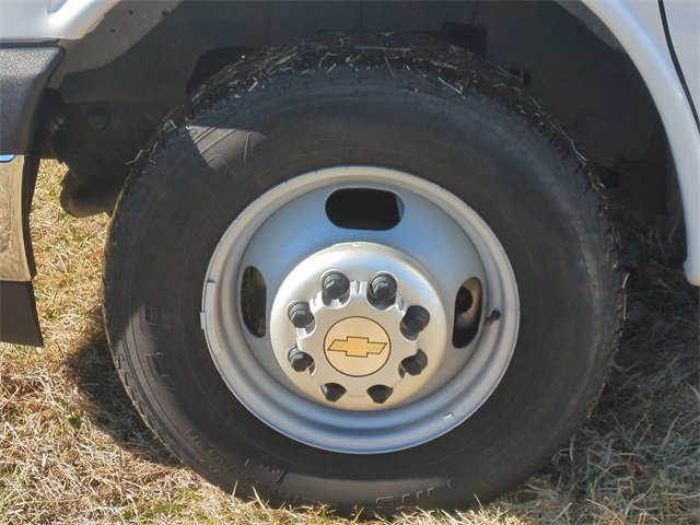 Used 2022 Chevrolet Express 3500 w/ Power Convenience Package image 17