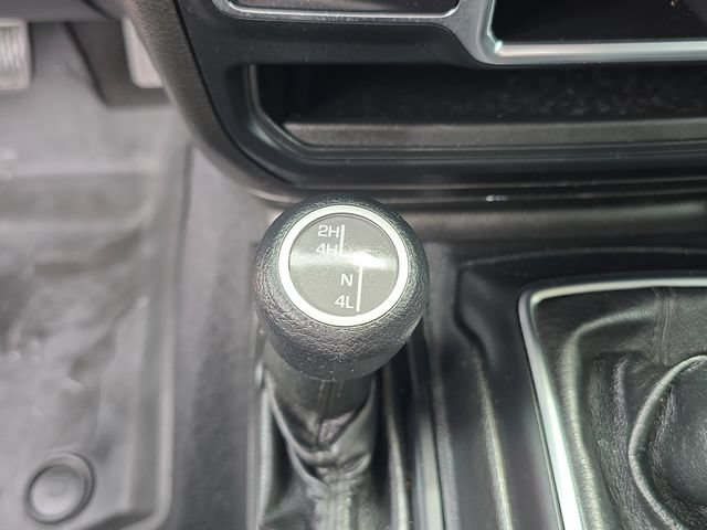Used 2019 Jeep Wrangler Sport AWD/4WD image 20