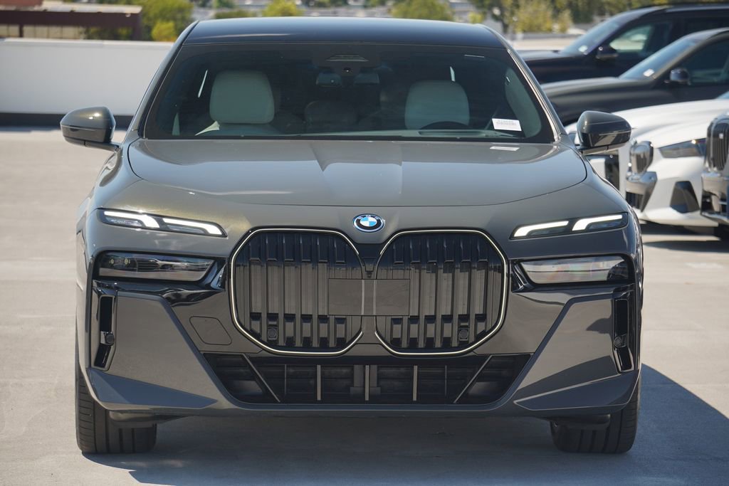 New 2026 BMW i7 eDrive50 w/ M Sport Package image 2
