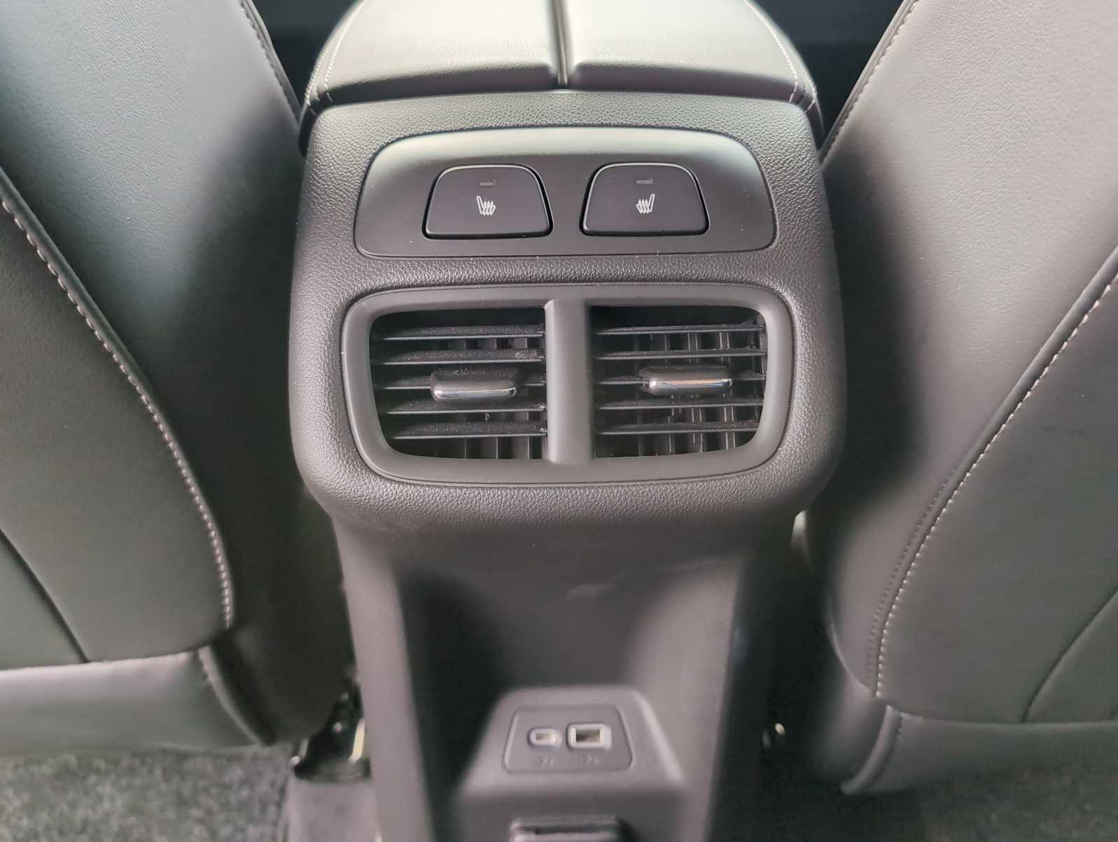 Used 2023 Buick Envision Avenir image 22