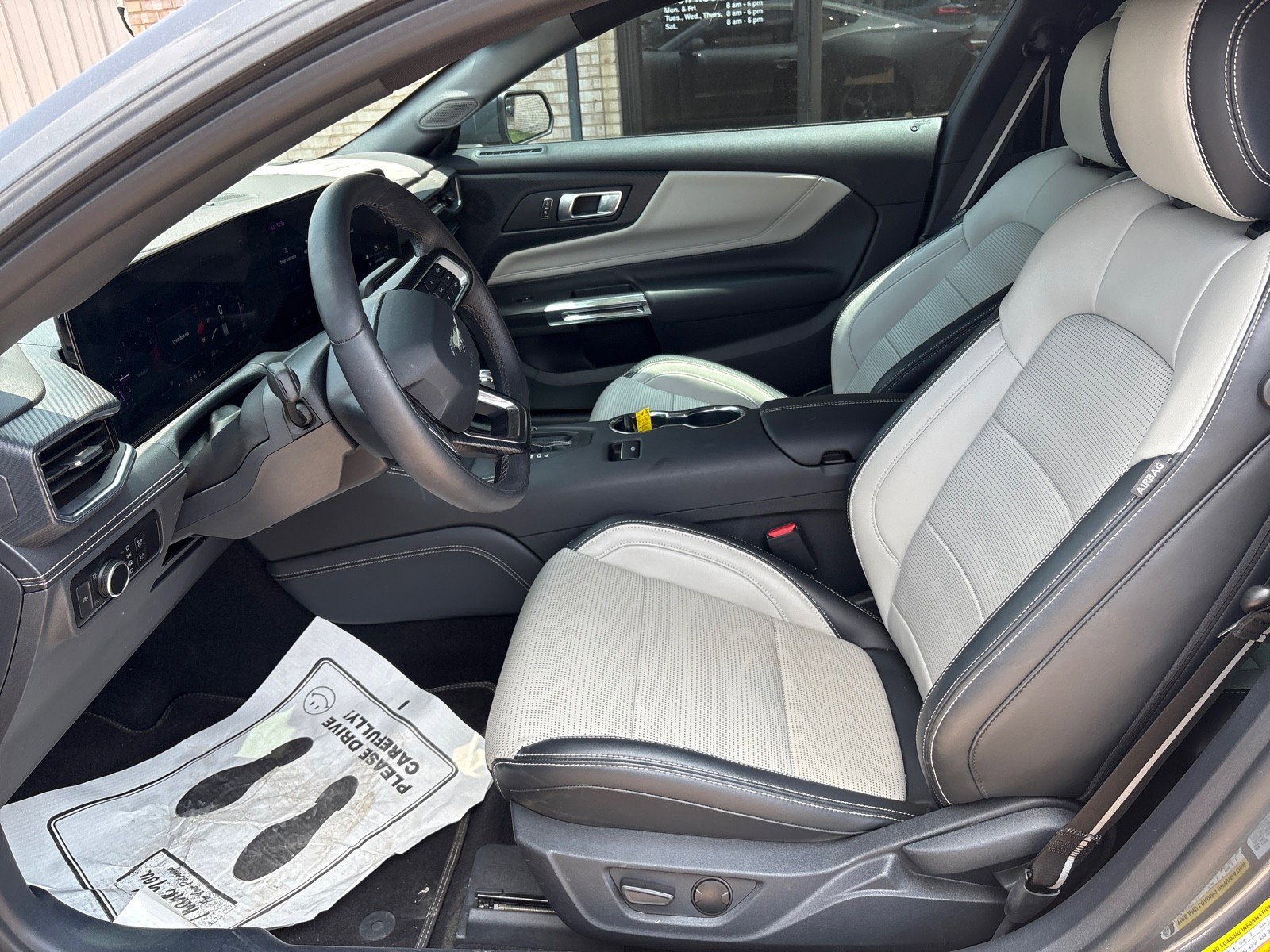 Used 2024 Ford Mustang Premium image 3