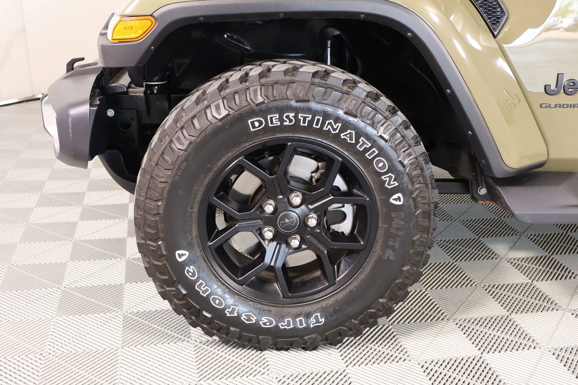 Used 2025 Jeep Gladiator Sport AWD/4WD image 17