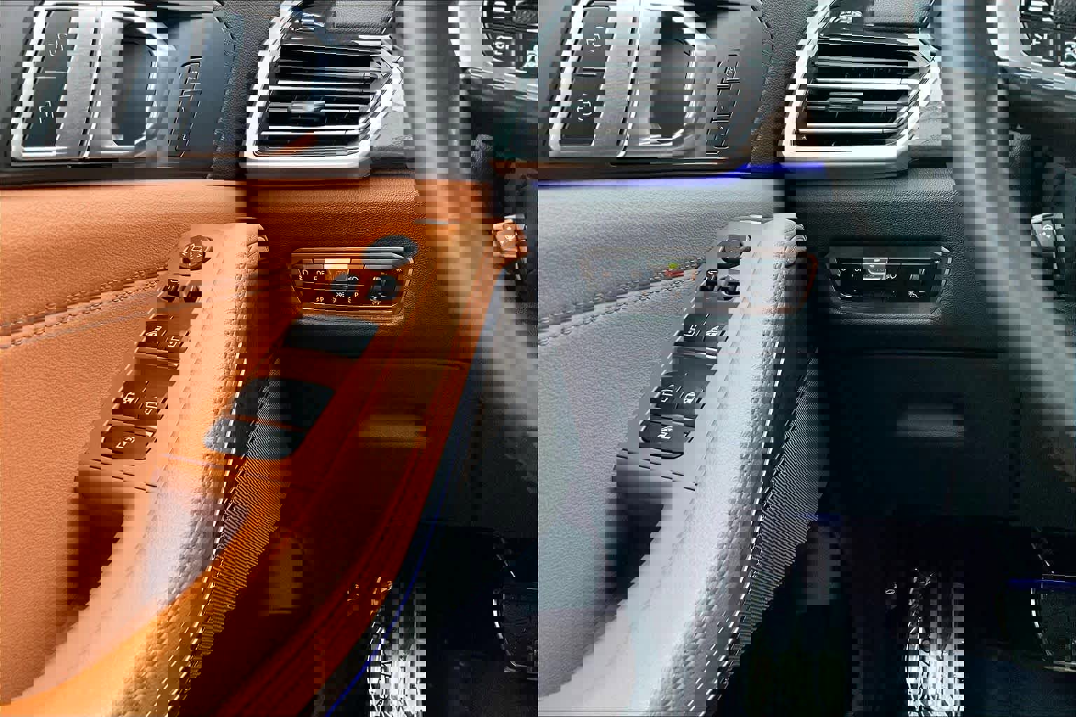 Used 2021 BMW X5 xDrive40i w/ M Sport Package image 33