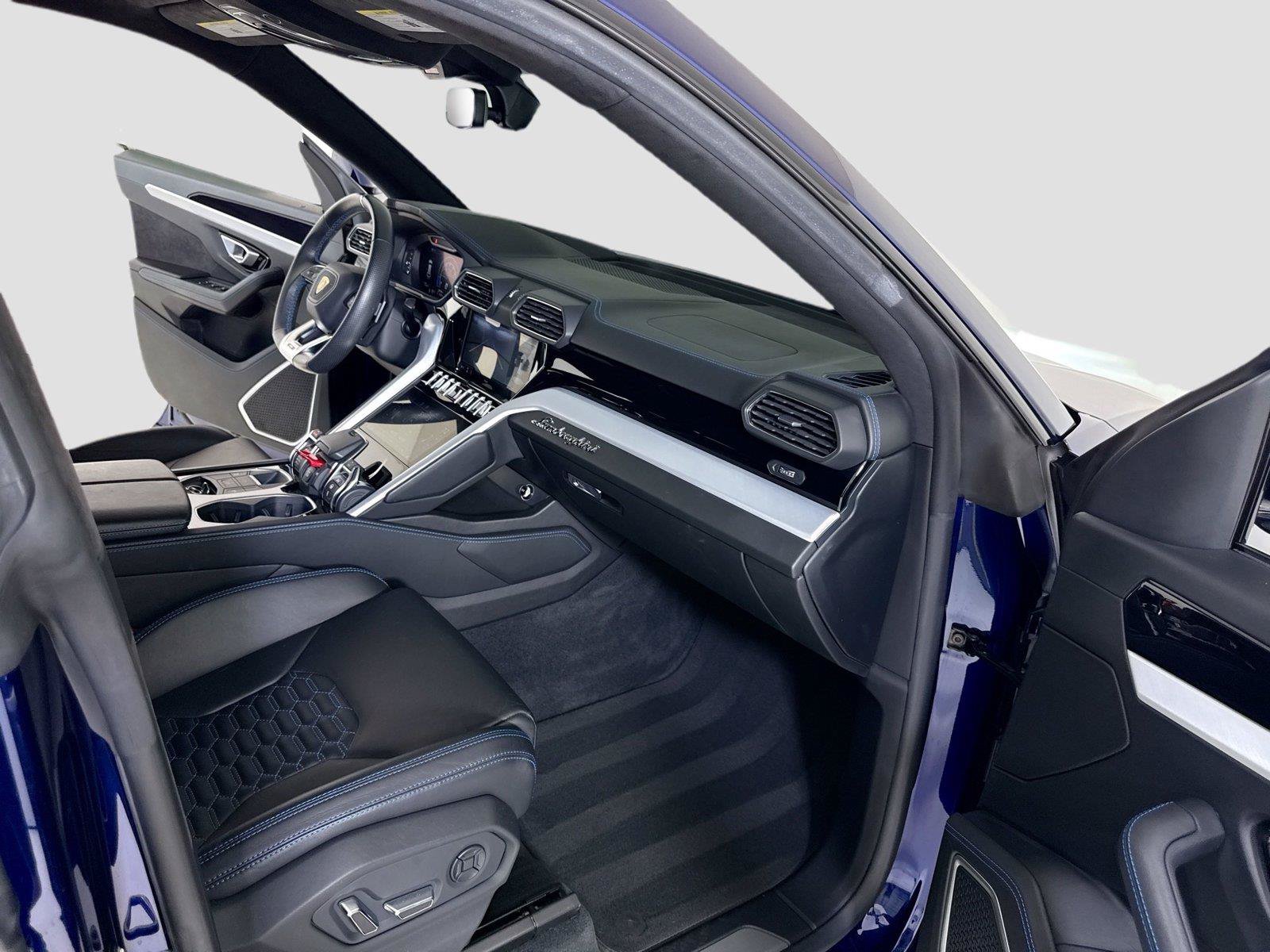 Used 2020 Lamborghini Urus AWD/4WD image 31