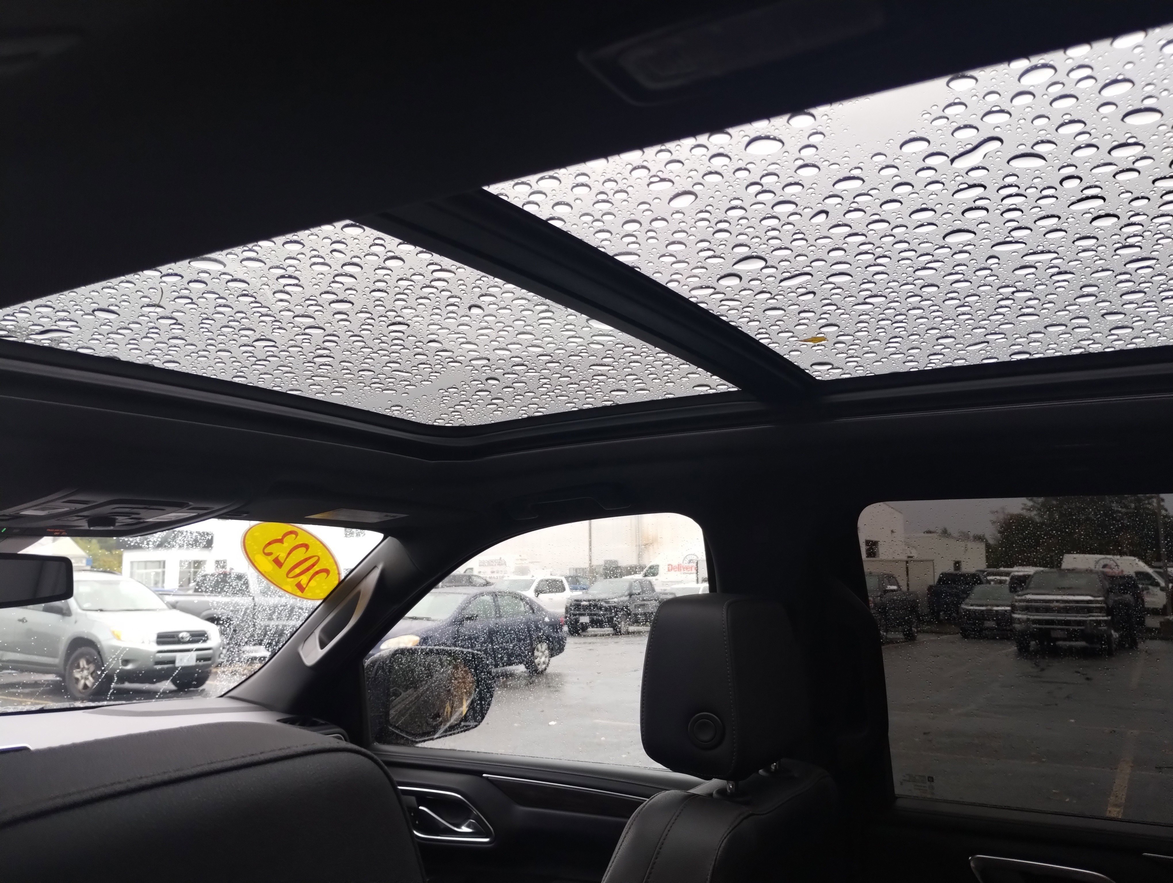 Used 2023 Chevrolet Suburban Z71 w/ Luxury Package image 20