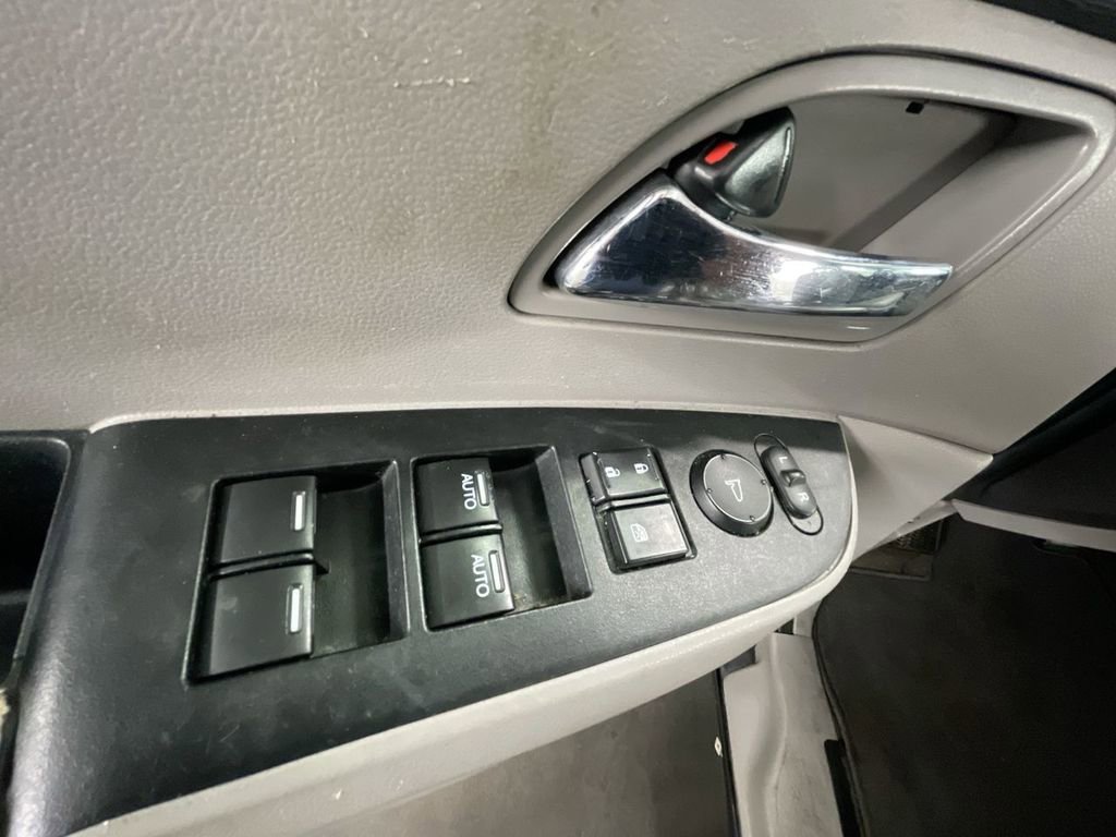 Used 2014 Honda Odyssey EX-L image 23