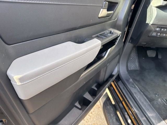Used 2025 Toyota Tundra Limited image 28