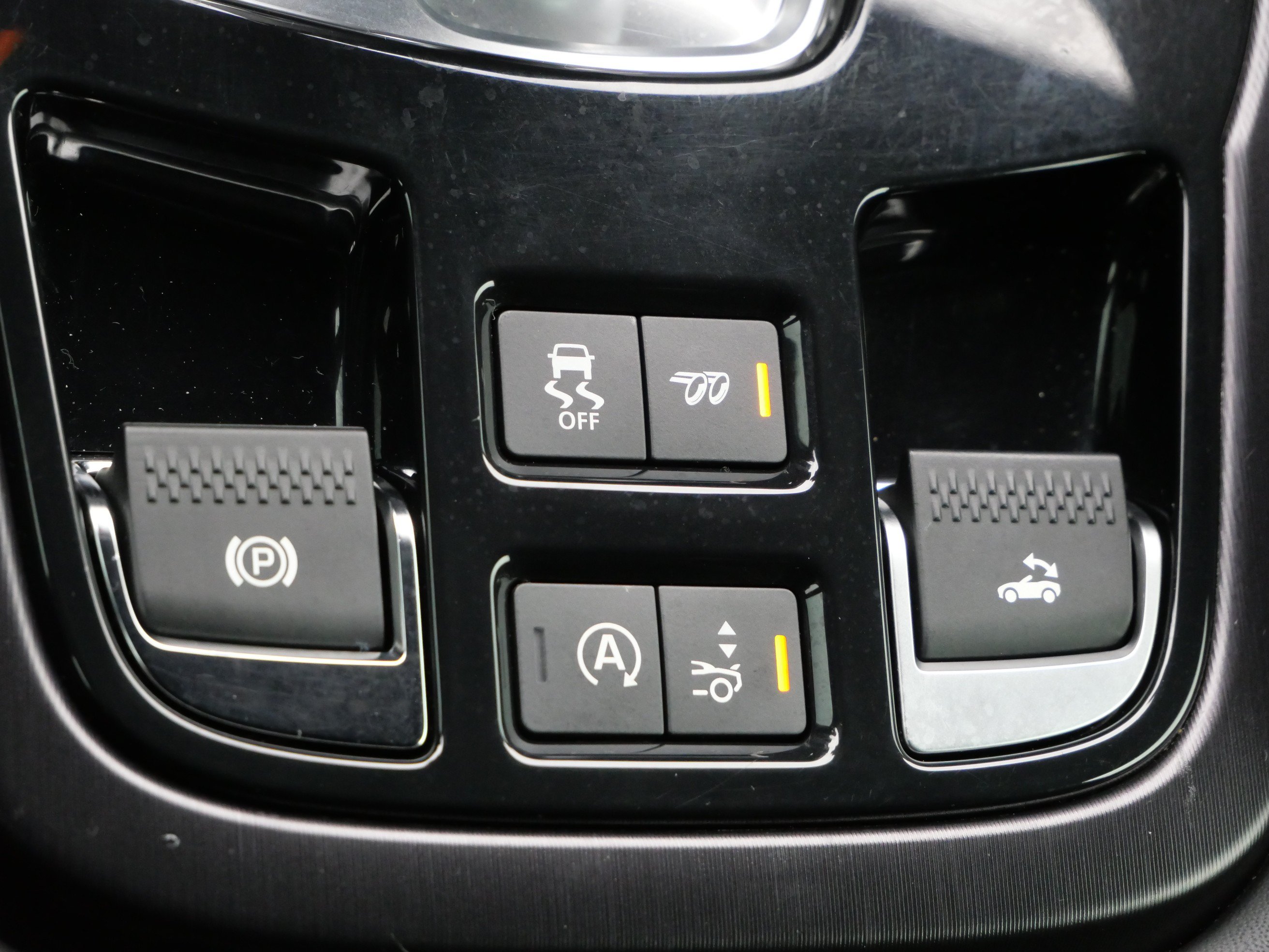 Used 2020 Jaguar F-TYPE Convertible RWD image 25
