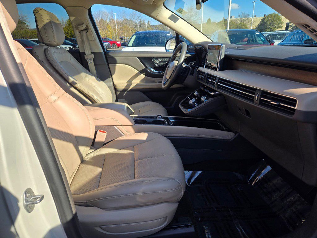 Used 2020 Lincoln Corsair Reserve w/ Equipment Group 201A AWD/4WD image 6