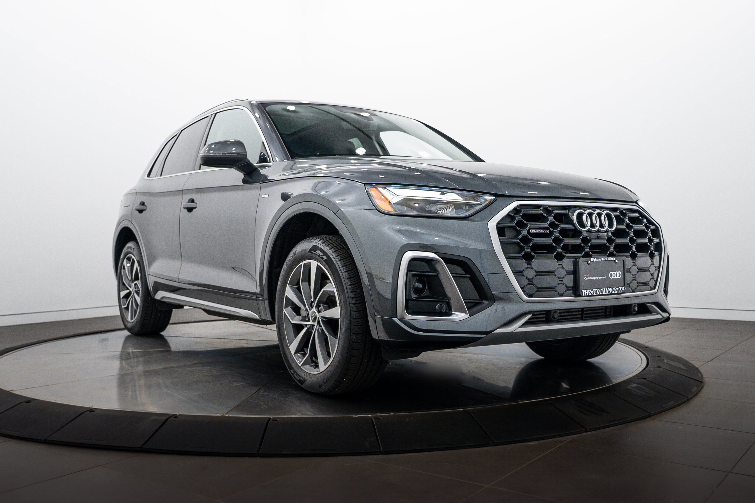 Certified 2024 Audi Q5 2.0T Premium Plus AWD/4WD image 1