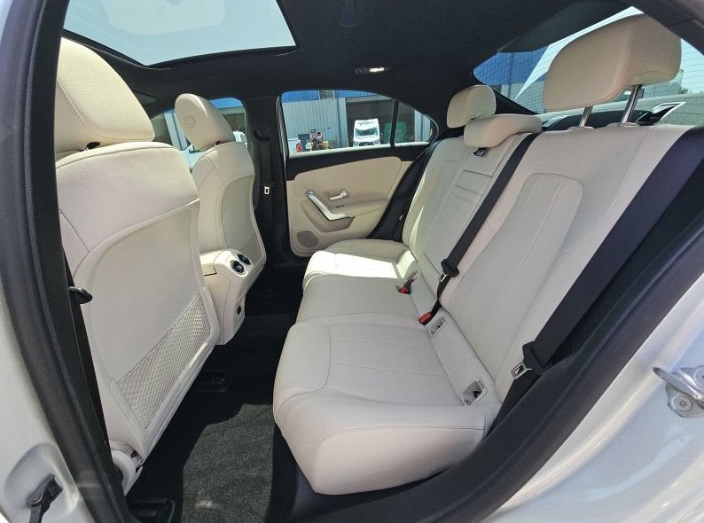 Used 2022 Mercedes-Benz A 220 image 9