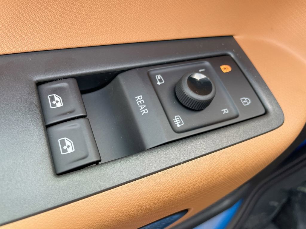 New 2025 Volkswagen ID. Buzz Pro S Plus image 40