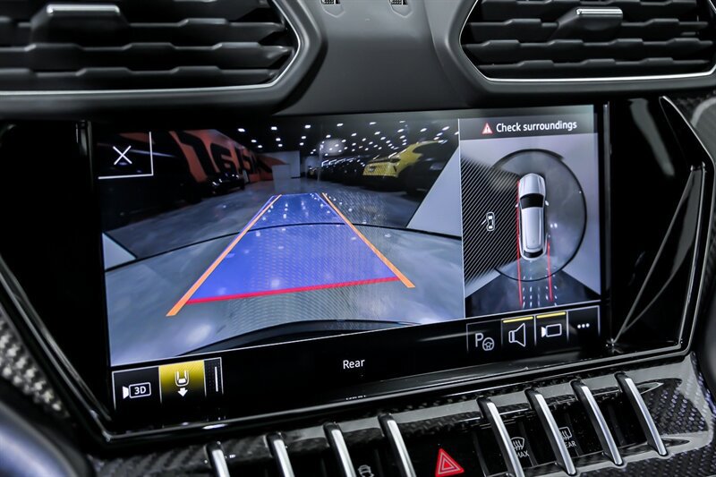 Used 2022 Lamborghini Urus AWD/4WD image 37