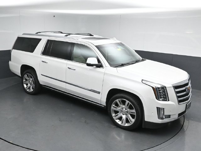 Used 2018 Cadillac Escalade ESV Premium Luxury AWD/4WD image 46