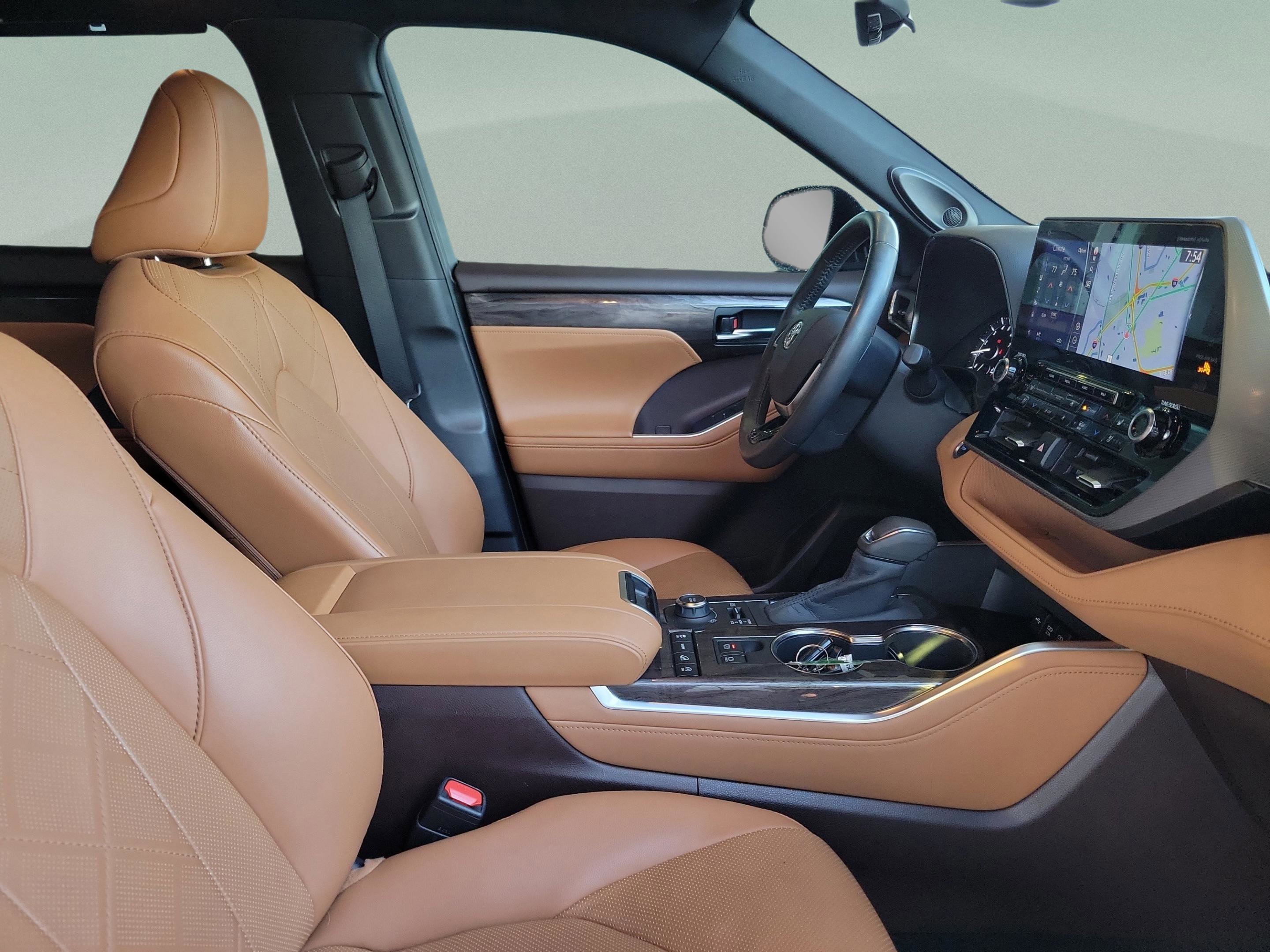 Used 2020 Toyota Highlander Platinum image 7