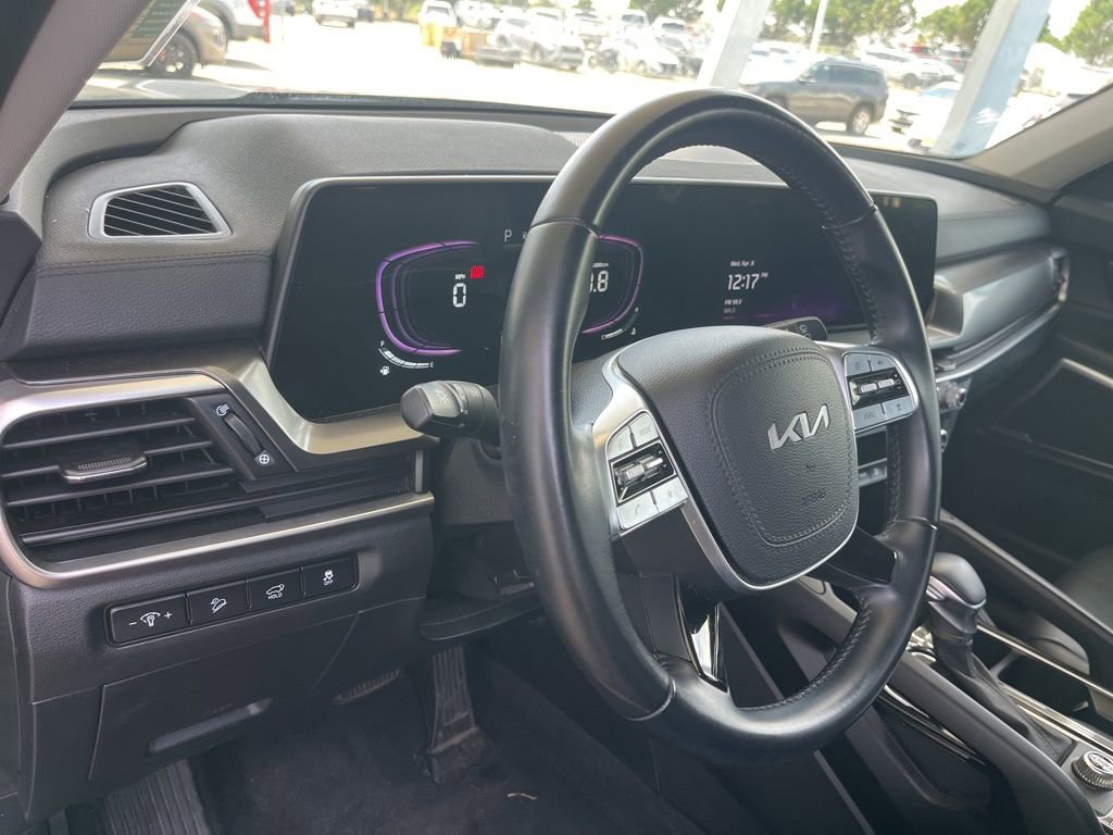 Used 2025 Kia Telluride S image 9