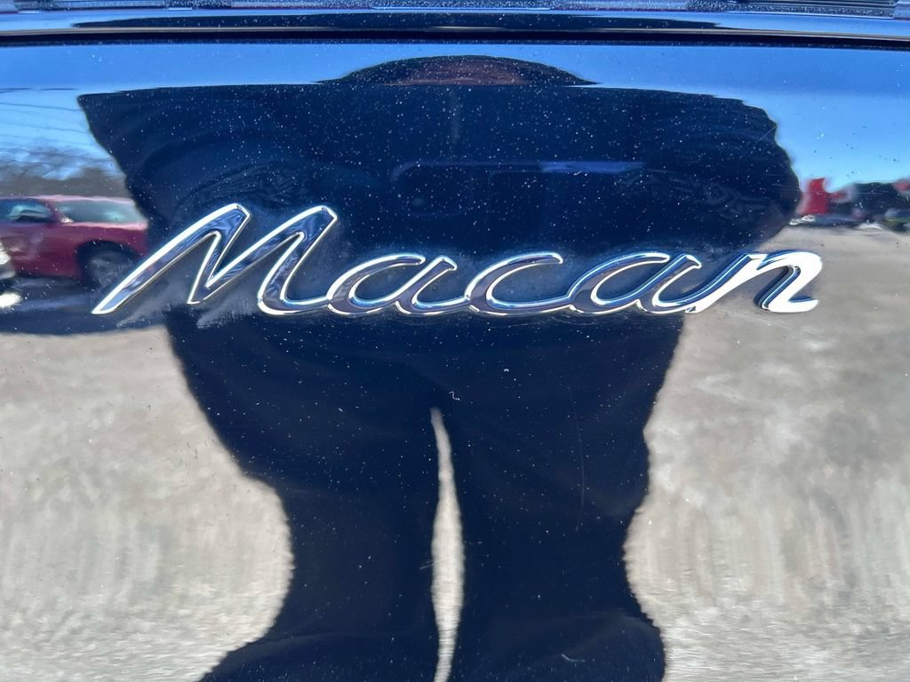 Used 2023 Porsche Macan Turbo AWD/4WD image 13
