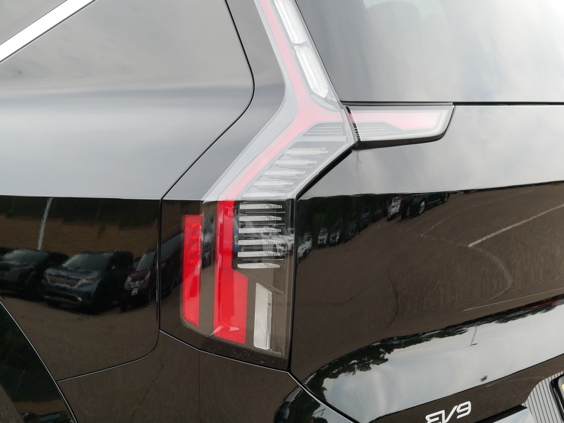 Certified 2024 Kia EV9 Land AWD/4WD image 17