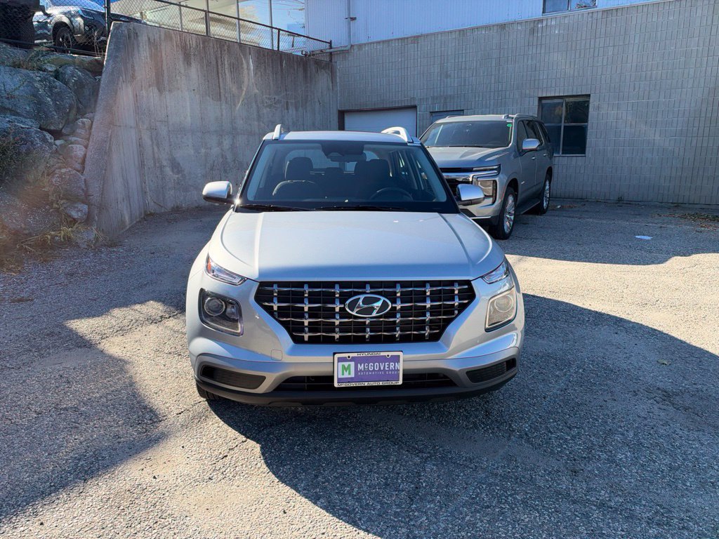 Certified 2026 Hyundai Venue SEL FWD image 10