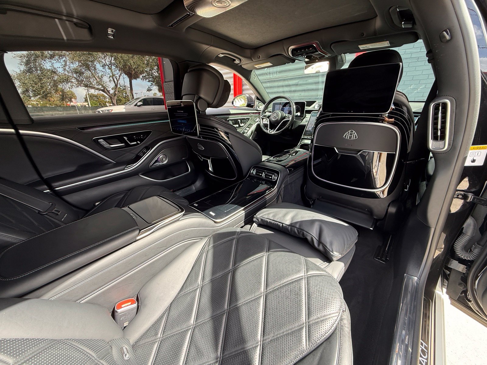 Used 2021 Mercedes-Benz Maybach S 580 4MATIC image 40