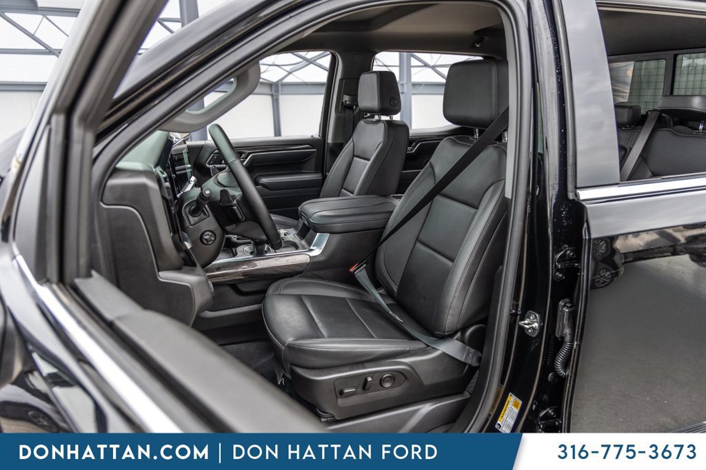 Used 2025 Chevrolet Silverado 1500 LTZ AWD/4WD image 16