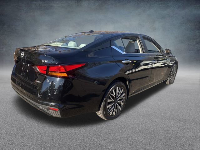 Used 2024 Nissan Altima 2.5 SV image 9