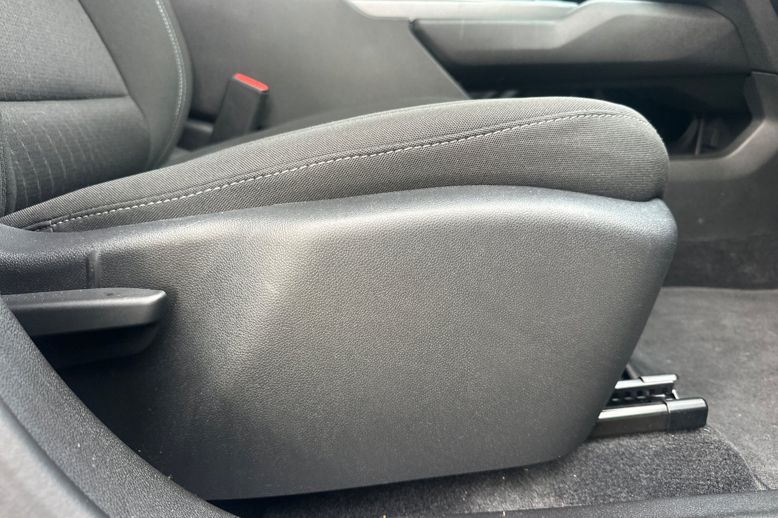Used 2025 Chevrolet Equinox EV LT FWD image 22
