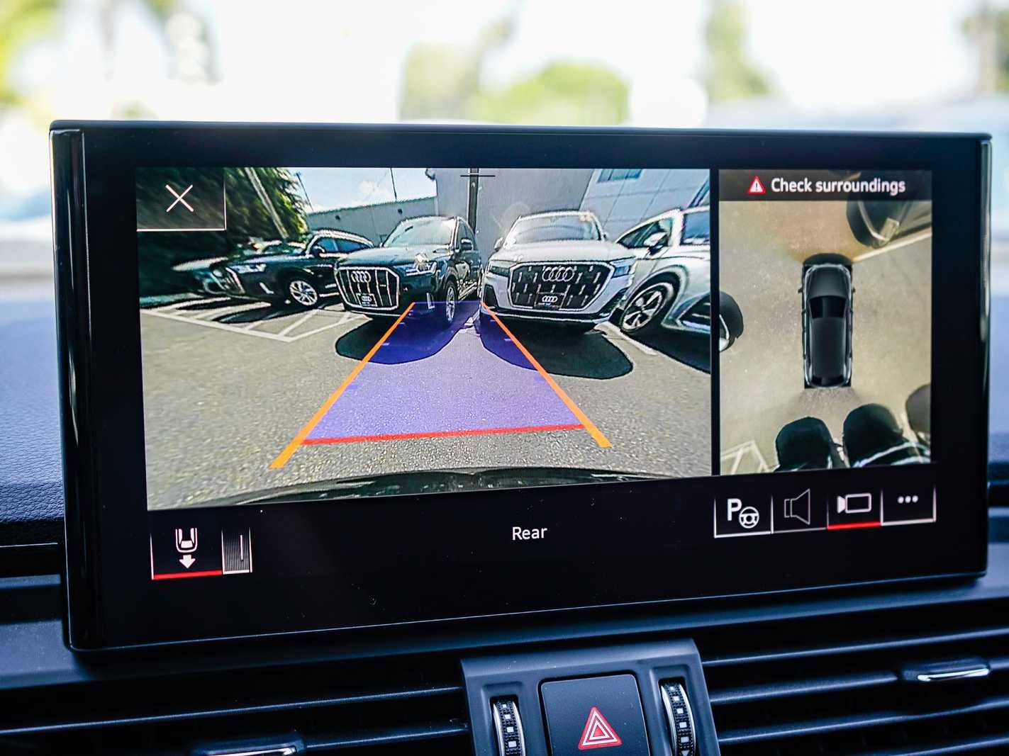 Used 2022 Audi Q5 2.0T Prestige w/ Prestige Package image 23