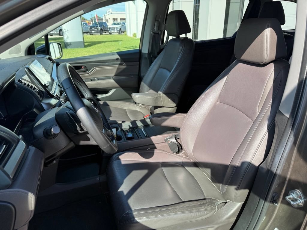 Used 2018 Honda Odyssey Touring image 3
