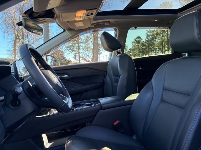 Used 2023 Nissan Rogue SL w/ SL Premium Package image 21