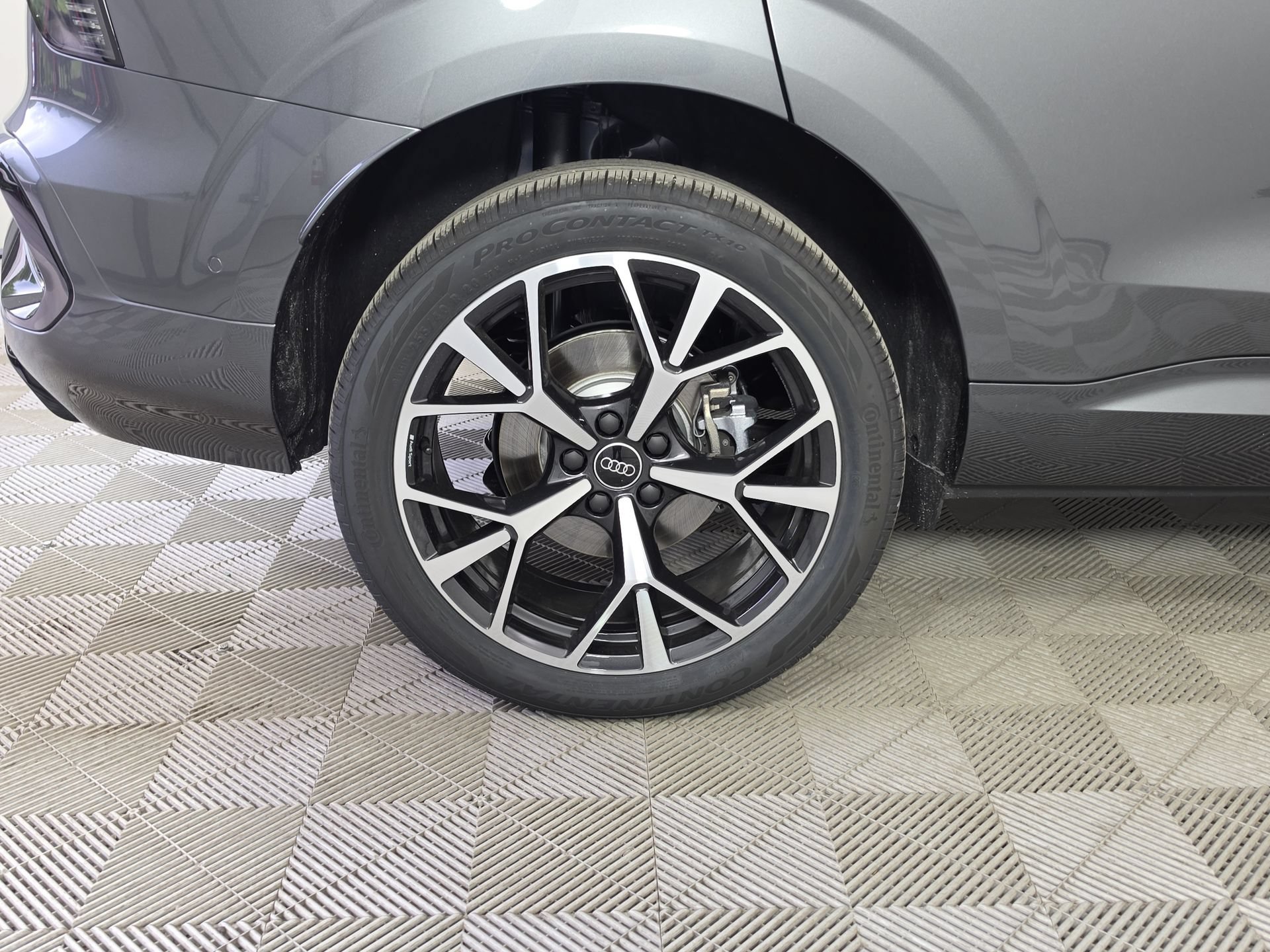 New 2026 Audi Q3 quattro 2.0T AWD/4WD image 7