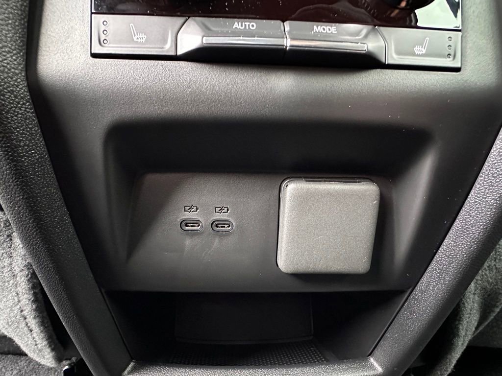 Used 2025 GMC Acadia Denali w/ Super Cruise Package image 24