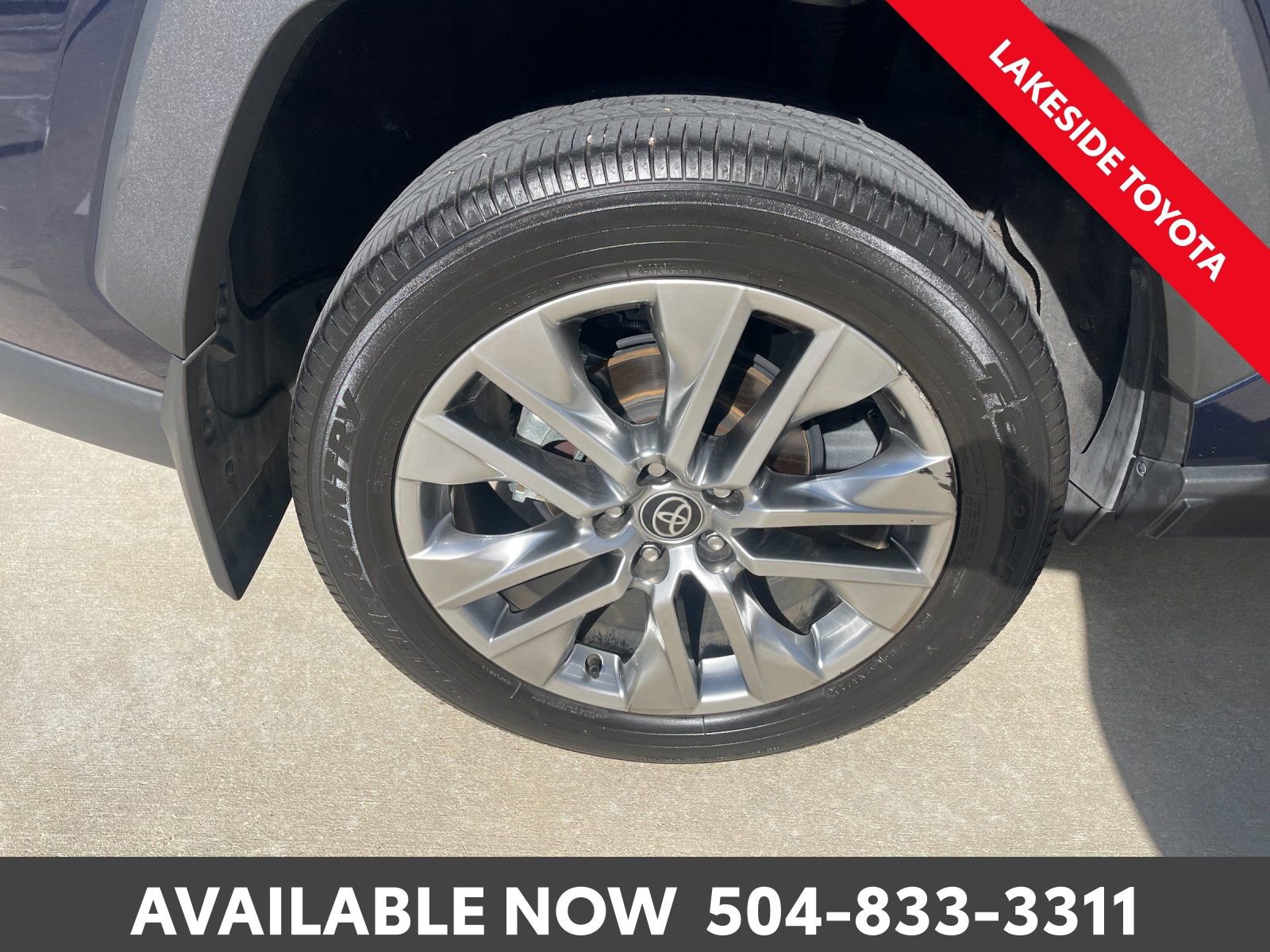 Used 2023 Toyota RAV4 XLE Premium image 12