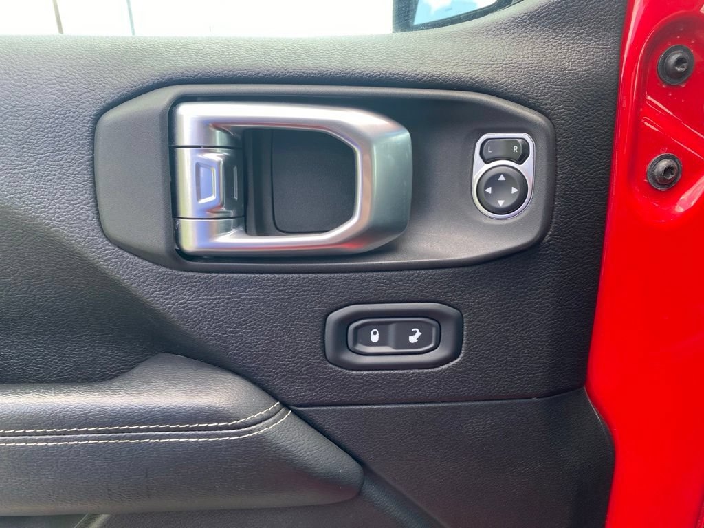 Used 2020 Jeep Gladiator Overland AWD/4WD image 13