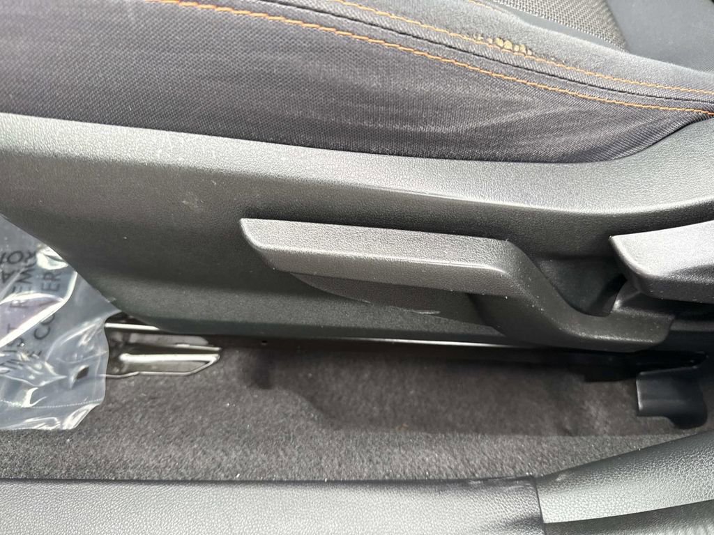 Used 2018 Subaru Crosstrek 2.0i Premium w/ Eyesight System image 25