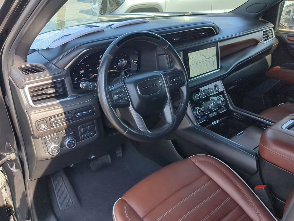 Used 2023 GMC Yukon Denali Ultimate AWD/4WD image 11