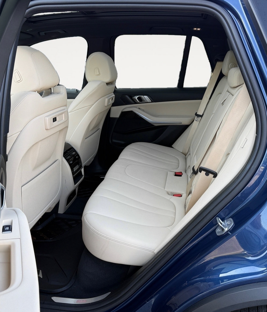 Used 2019 BMW X5 xDrive40i w/ Convenience Package AWD/4WD image 13