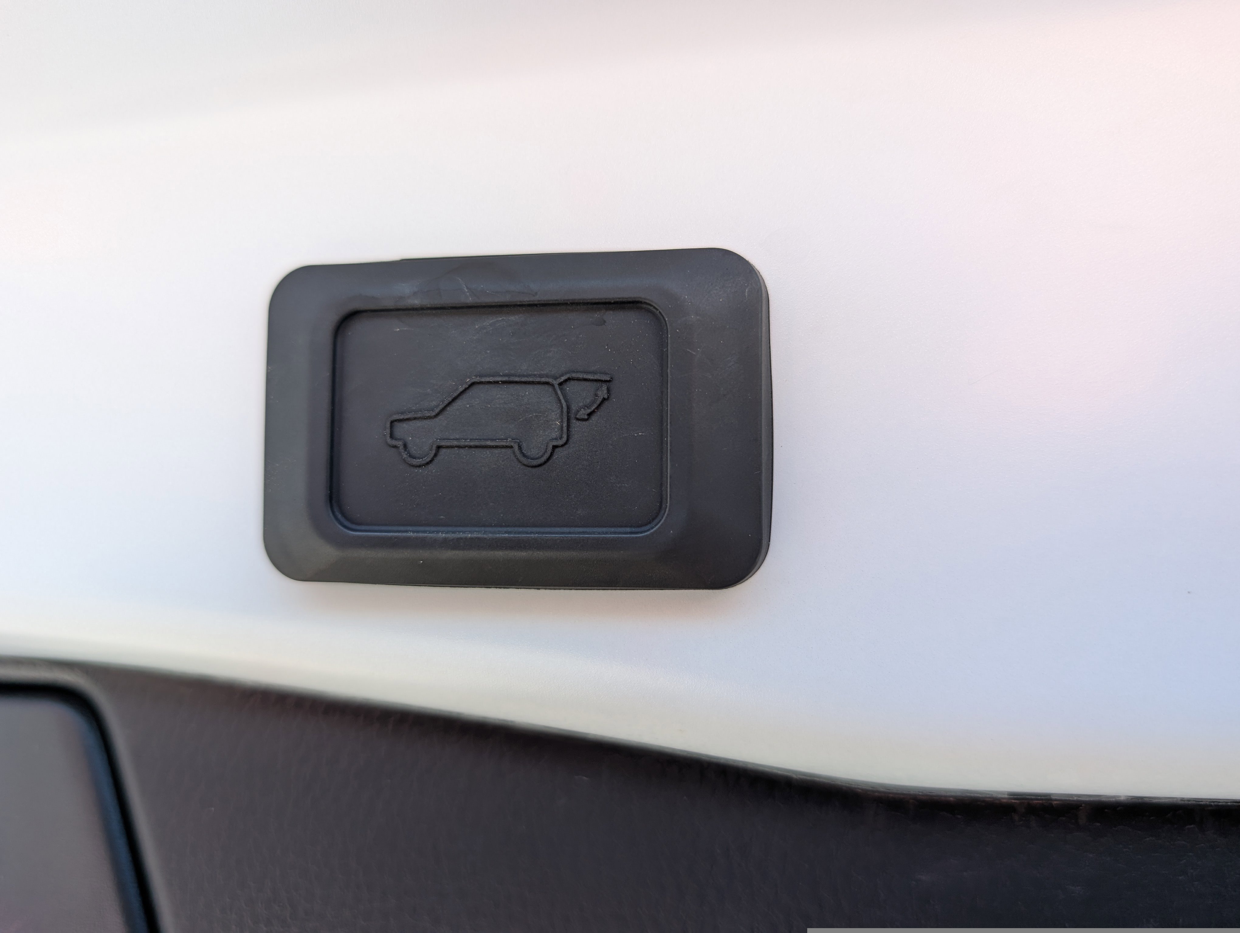 Used 2023 Toyota RAV4 XLE Premium AWD/4WD image 14