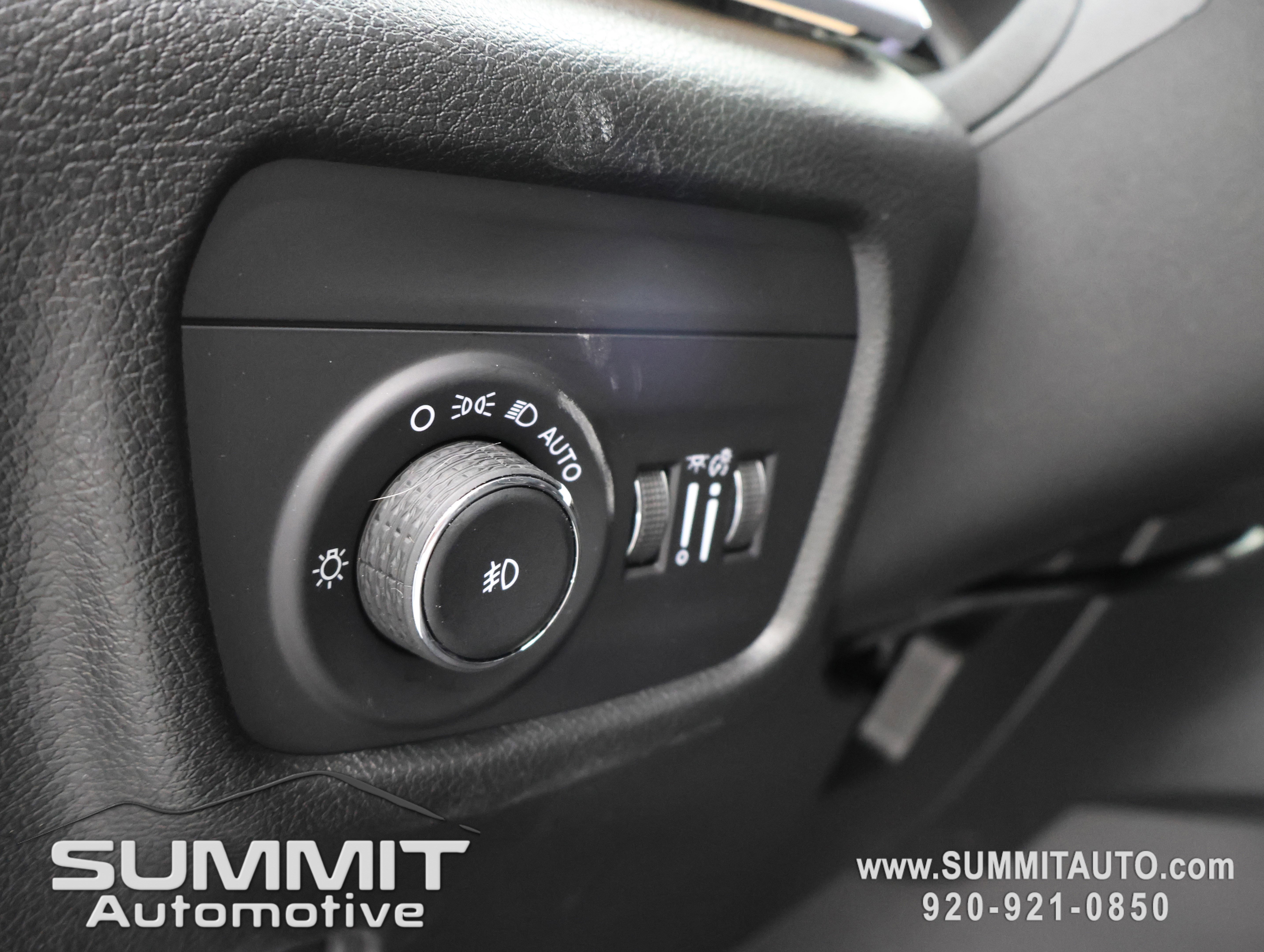 New 2025 Jeep Grand Cherokee Limited w/ Black Appearance Package image 42