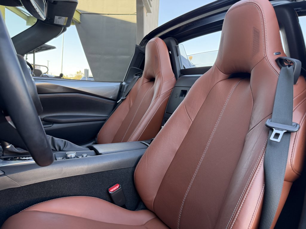 Used 2023 MAZDA MX-5 Miata Grand Touring w/ Weather Package image 31