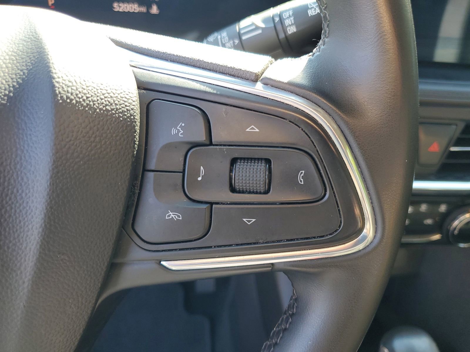 Used 2024 Buick Encore GX Sport Touring image 12