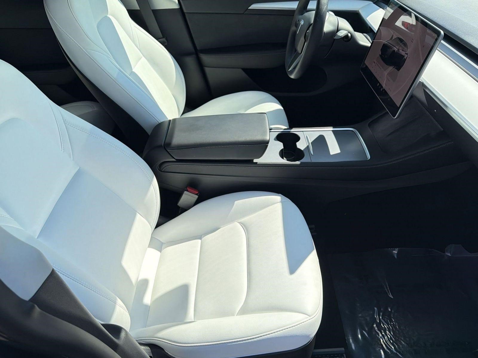 Used 2022 Tesla Model Y Performance image 29