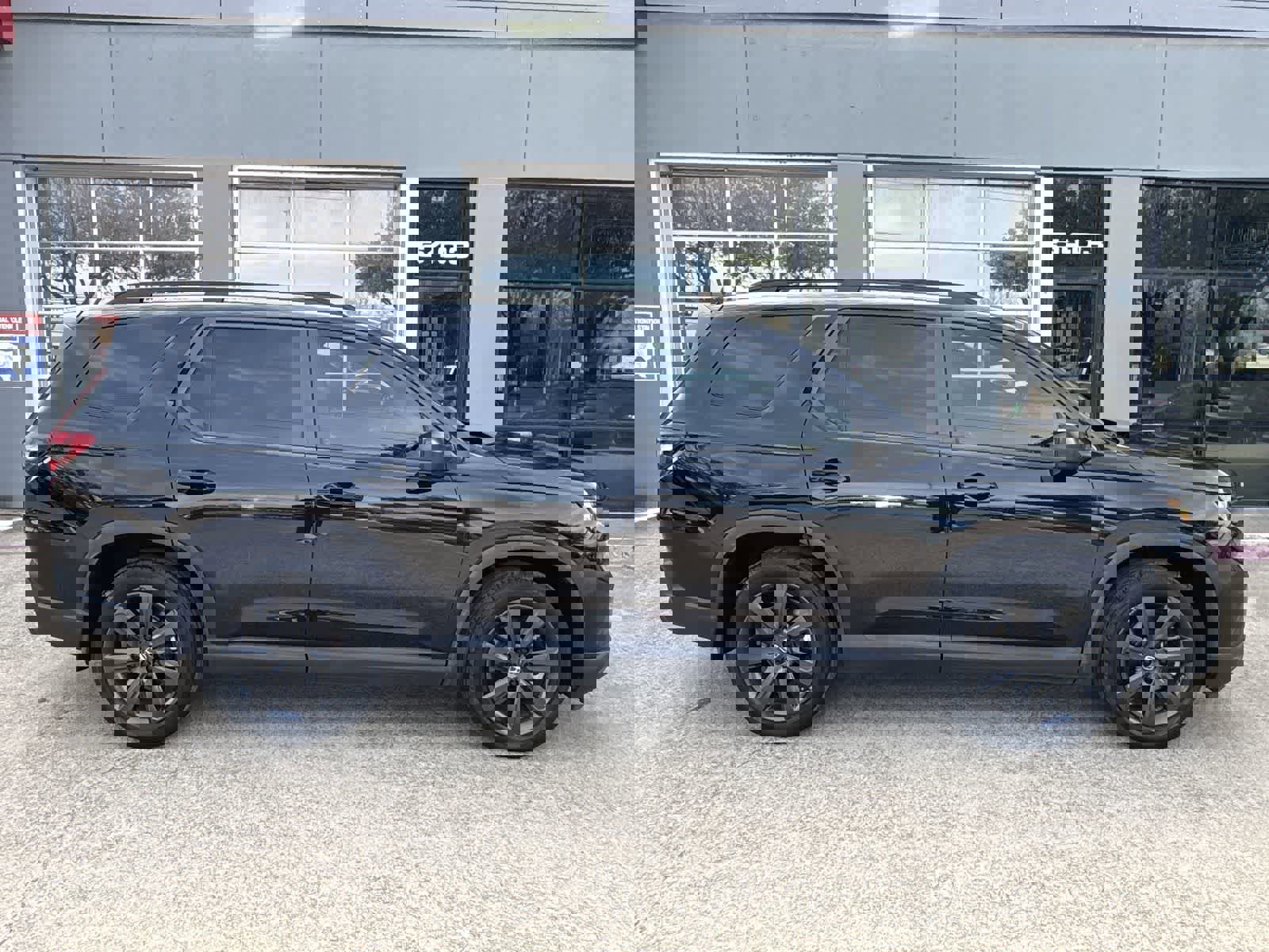 Used 2023 Honda Pilot Sport image 15