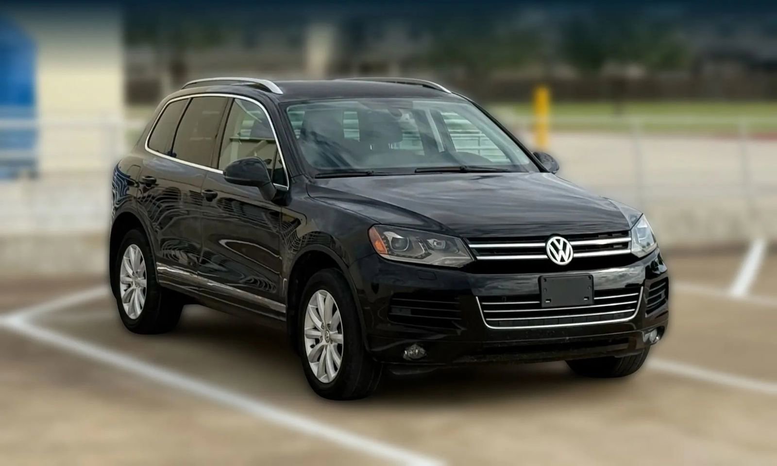 Used 2012 Volkswagen Touareg VR6 image 11