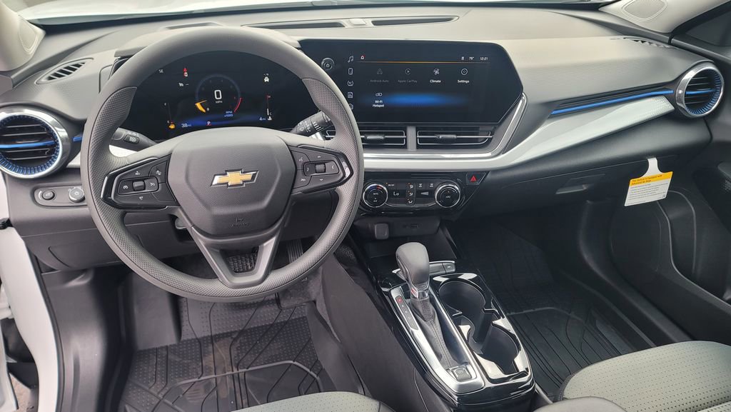 New 2026 Chevrolet Trax LT image 24