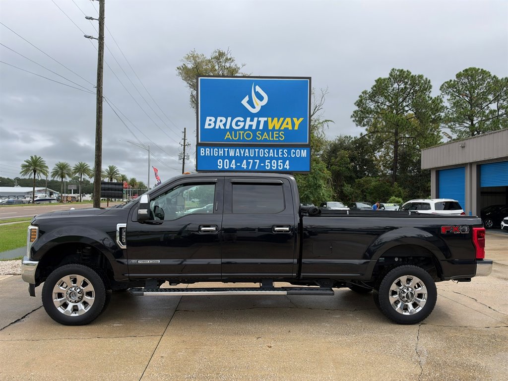 Used 2019 Ford F350 Lariat w/ Chrome Package AWD/4WD image 2